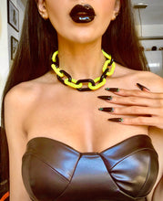 Load image into Gallery viewer, Two-toned Acrylic Chain Choker/Necklace
