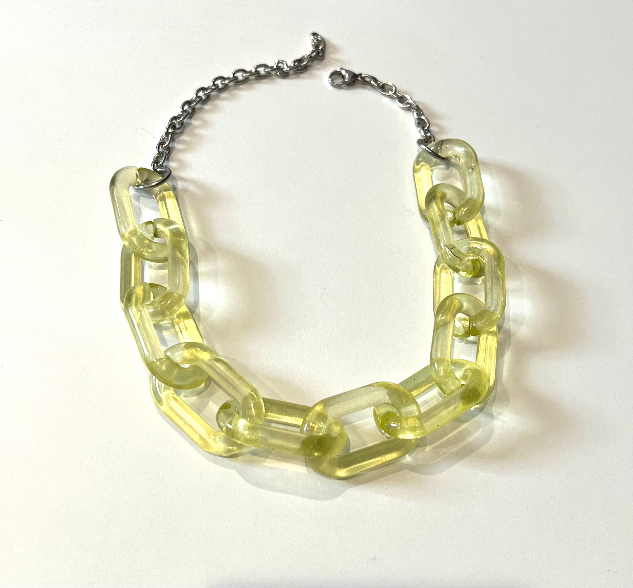 Large Chain Necklace Clear White Transparent Acrylic Plastic Necklace  Jewelry - Shop AGATIX Necklaces - Pinkoi